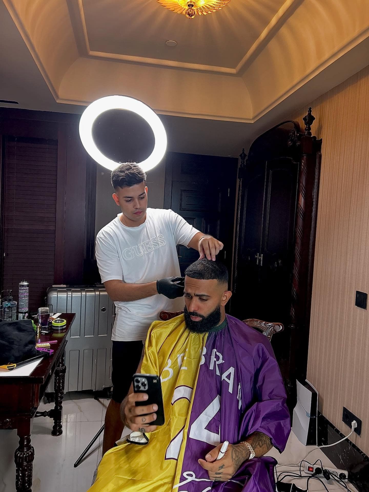 Said ha curato lo styling di Eladio Carrión